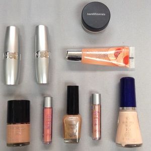 BNWOT Peachy Keen Assorted Makeup Bundle